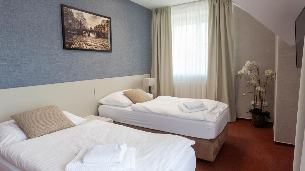 Solid Guest house *